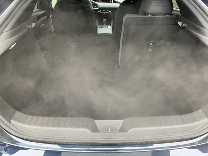 Mazda 3 5T 2.5 AT Exclusive-Line Matrix Bose 360 HUD 5T 2.5 AT Exclusive-Line Matrix Bose 360 HUD