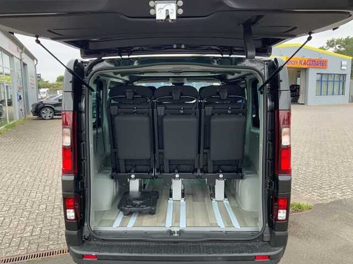 Nissan Primastar FlexVan Automatik Reisemobil Rollstuhltransportvorbereitung Navi LED A FlexVan 5-Sitzer Reisemobil L1H1