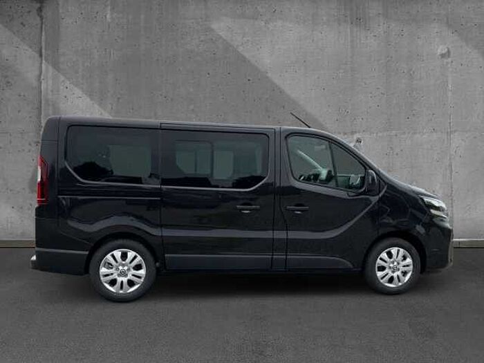 Nissan Primastar FlexVan Automatik Reisemobil Rollstuhltransportvorbereitung Navi LED A FlexVan 5-Sitzer Reisemobil L1H1