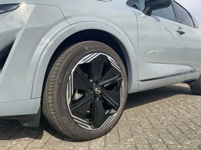 Nissan Qashqai N-Design 1.3 Panorama Navi Soundsystem 360 Kamera LED Blendfreies Fernl.