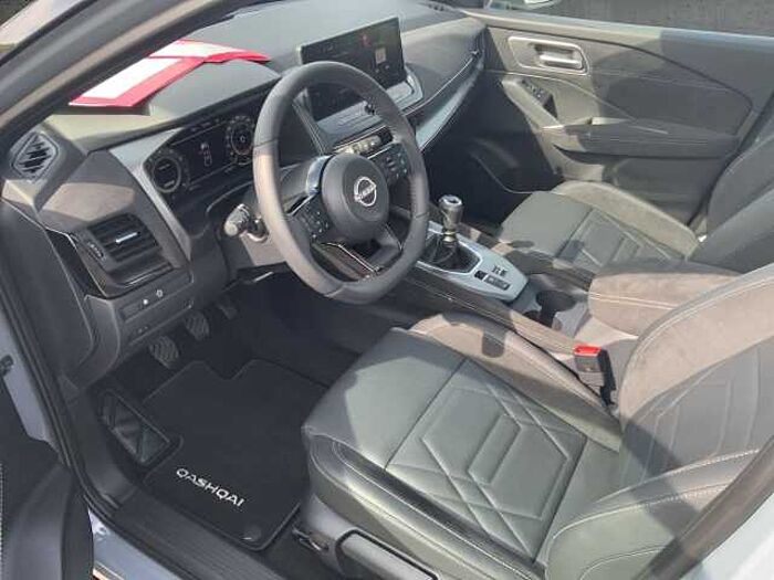 Nissan Qashqai N-Design 1.3 Panorama Navi Soundsystem 360 Kamera LED Blendfreies Fernl.