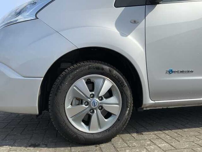 Nissan e-NV200 Evalia Premium Navi LED Klima DAB Winterpaket PDC Hinten Rückfahrkamera