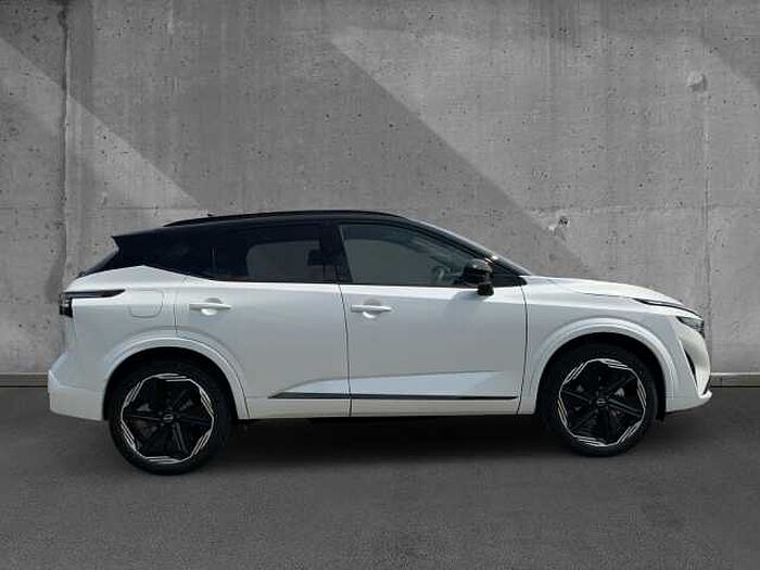 Nissan Qashqai N-Design 1.3 20'' Komfort Plus HUD Navi Leder Memory Sitze Digitales Coc