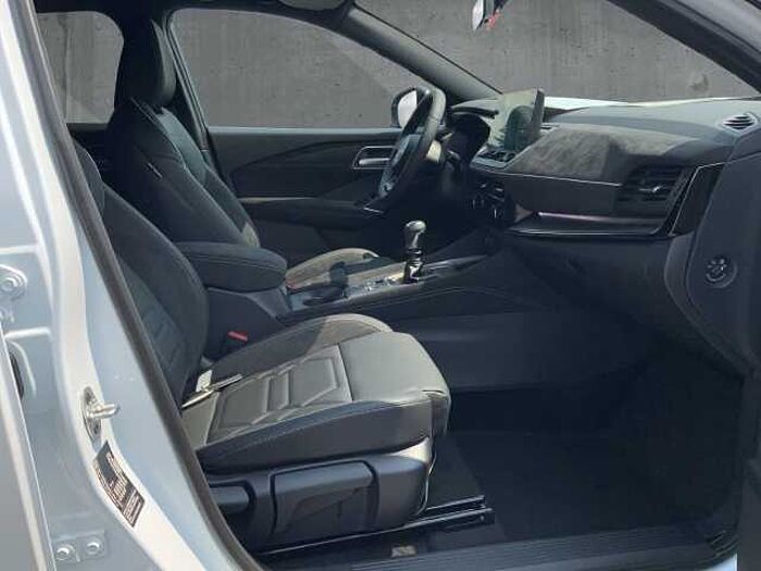 Nissan Qashqai N-Design 1.3 20'' Komfort Plus HUD Navi Leder Memory Sitze Digitales Coc