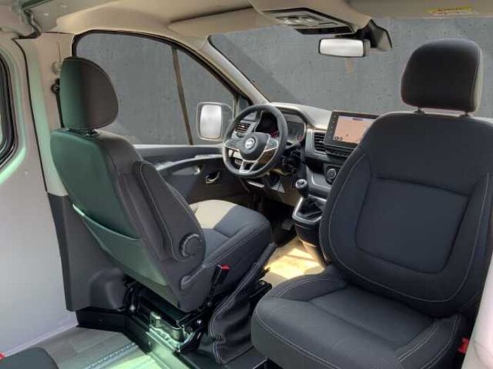 Nissan Primastar FlexVan Reisemobil Rollstuhltransportvorbereitung Navi LED Apple CarPl