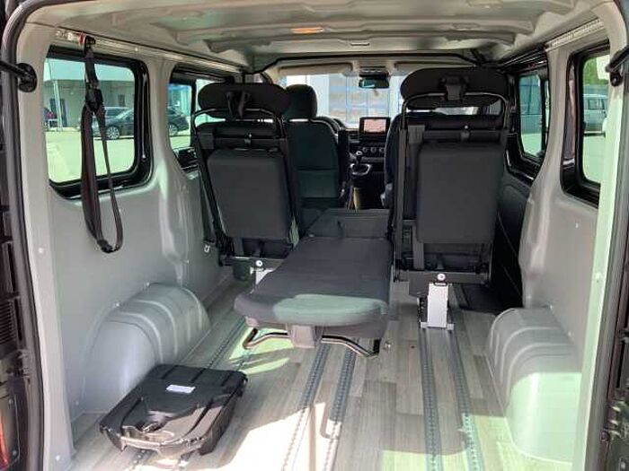 Nissan Primastar FlexVan Reisemobil Rollstuhltransportvorbereitung Navi LED Apple CarPl