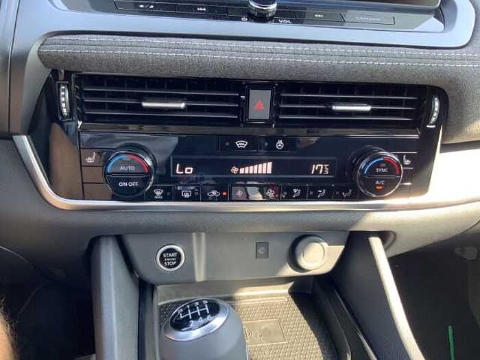 Nissan Qashqai Acenta 1.3 Winterpaket Navi 360°Kamera LED Apple CarPlay