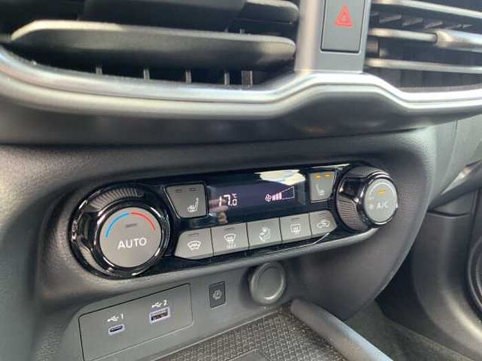 Nissan Juke N-Connecta Navi Digitales Cockpit Soundsystem LED Apple CarPlay