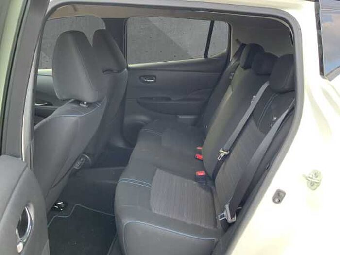 Nissan Leaf N-Connecta 40 kWh Navi 360 Kamera LED ACC Apple CarPlay Android Auto