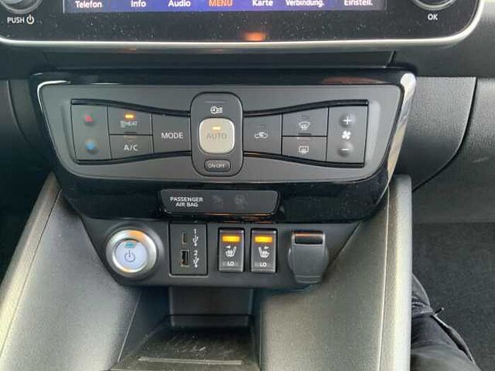 Nissan Leaf N-Connecta 40 kWh Navi 360 Kamera LED ACC Apple CarPlay Android Auto