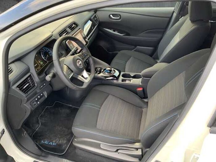 Nissan Leaf N-Connecta 40 kWh Navi 360 Kamera LED ACC Apple CarPlay Android Auto