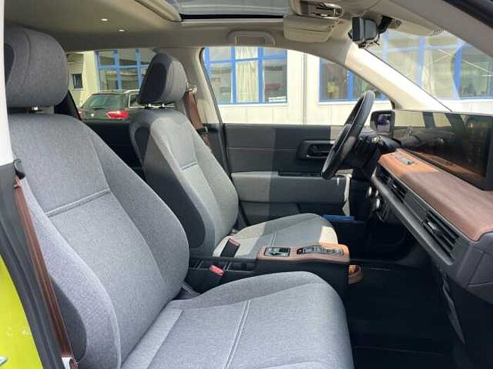 Honda e Advanc Park-Assistent Panorama Navi Soundsystem LED ACC Klimaautom DAB Ambient