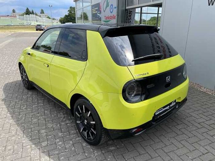 Honda e Advanc Park-Assistent Panorama Navi Soundsystem LED ACC Klimaautom DAB Ambient