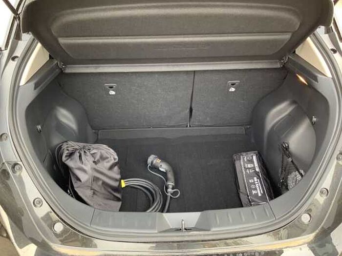 Nissan Leaf N-Connecta Winter & LED Navi SHZ 360° Kamera Dyn. Kurvenlicht N-Connecta Winter & LED Navi SHZ 360° Kamera Dyn. Kurvenlicht